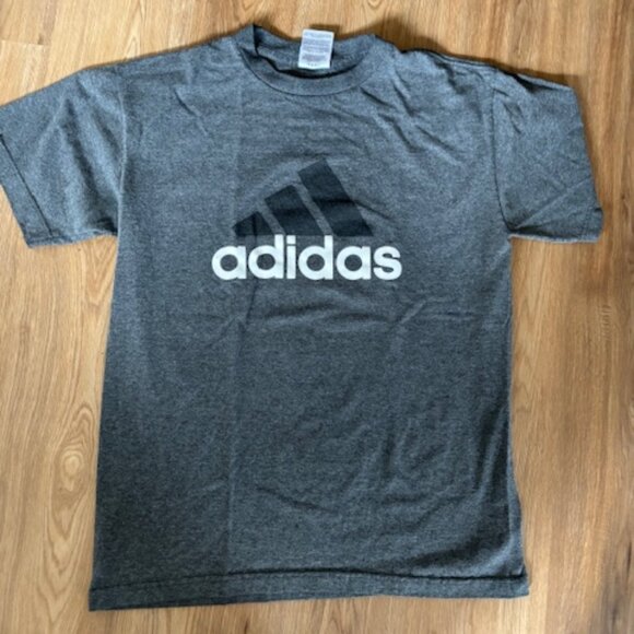 Adidas Unisex Gray Short Sleeve Crew Neck Tee EUC Med - Picture 1 of 4